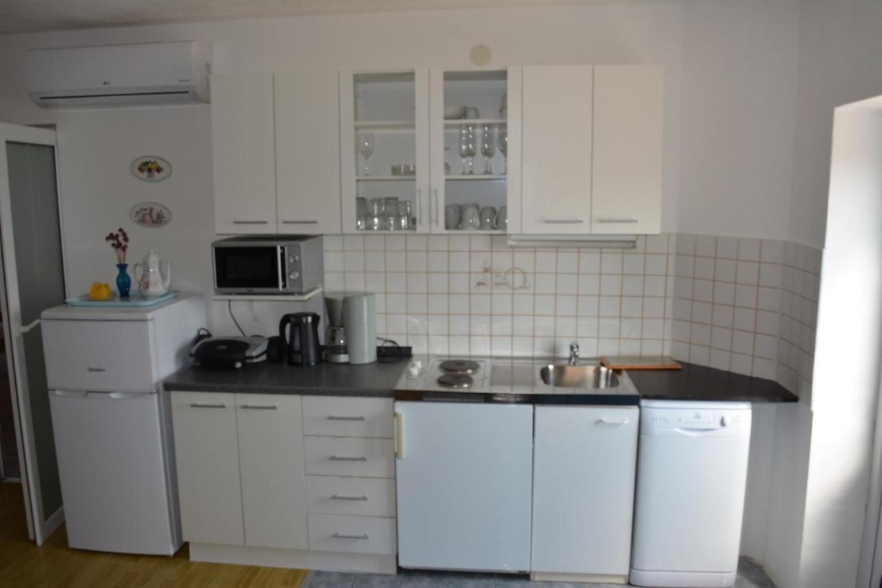 Apartment Sani-3 By Interhome Рібариця Екстер'єр фото